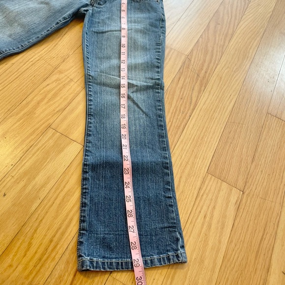 Guess Boot Cut Med Wash Jeans - Picture 11 of 12